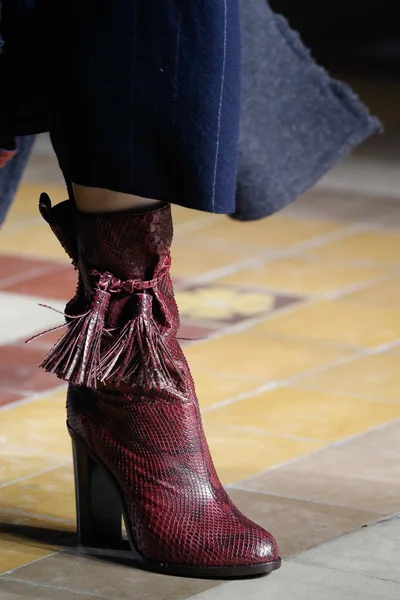 Look 32